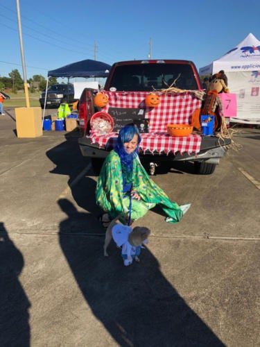 Mason Road Veterinary Clinic Halloween 2